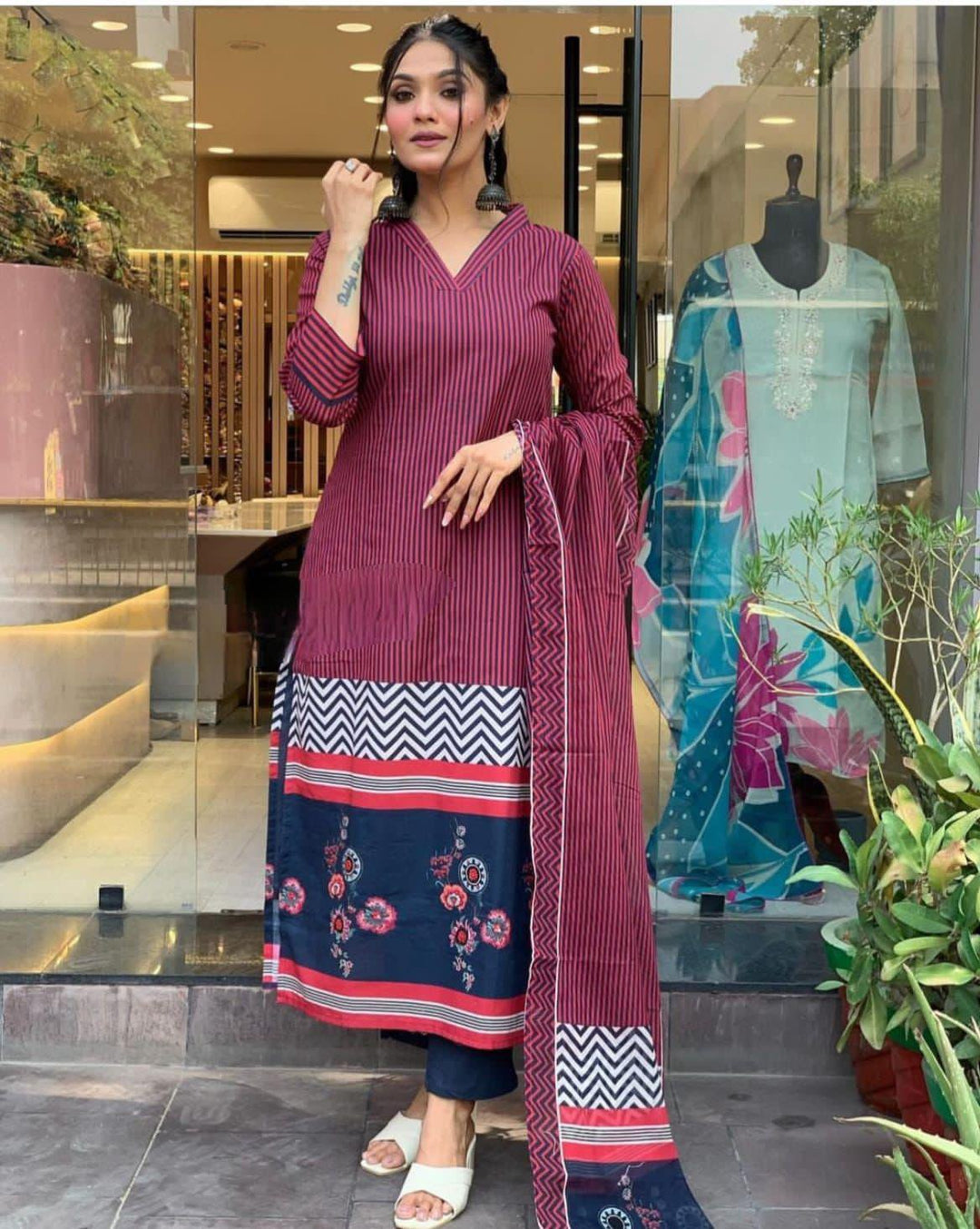 Kurti Suit Set  seems to be a party wear outfit made from maslin  fabric with Maslin  Duptta.(3-Pair)