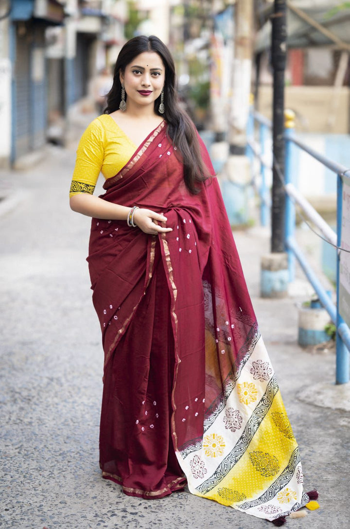 New premium hand she bandhani with block print saree.