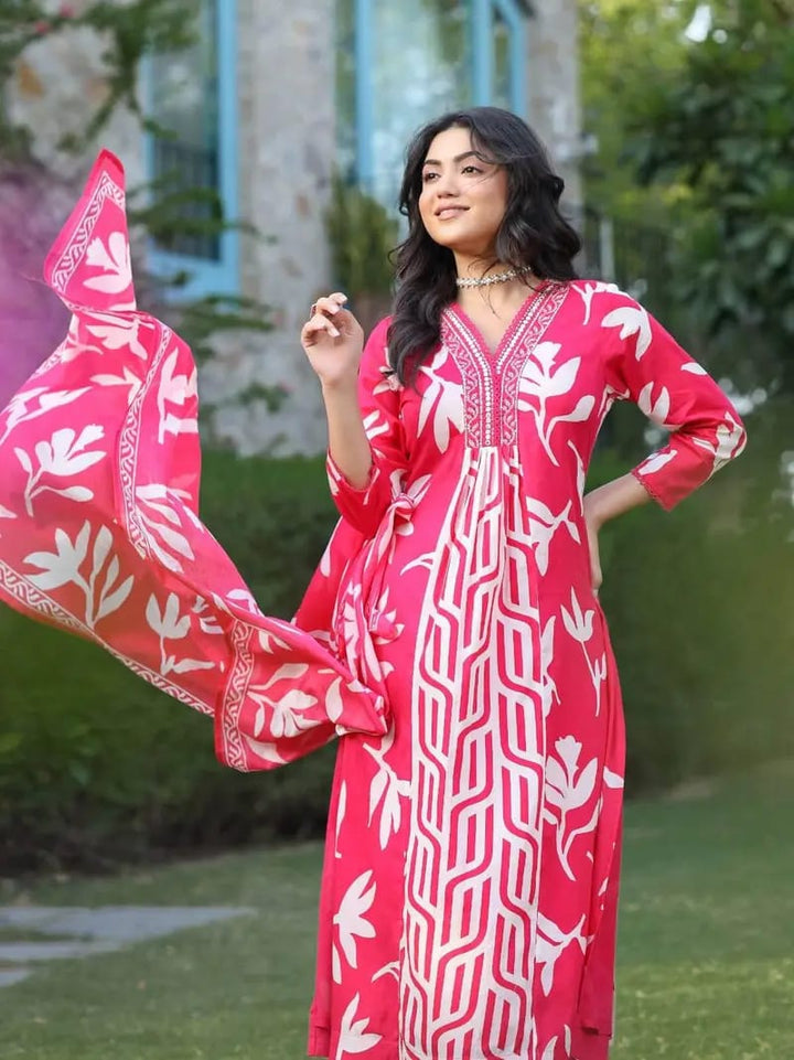 Anarkali kurta set with new style in sanganeri  print