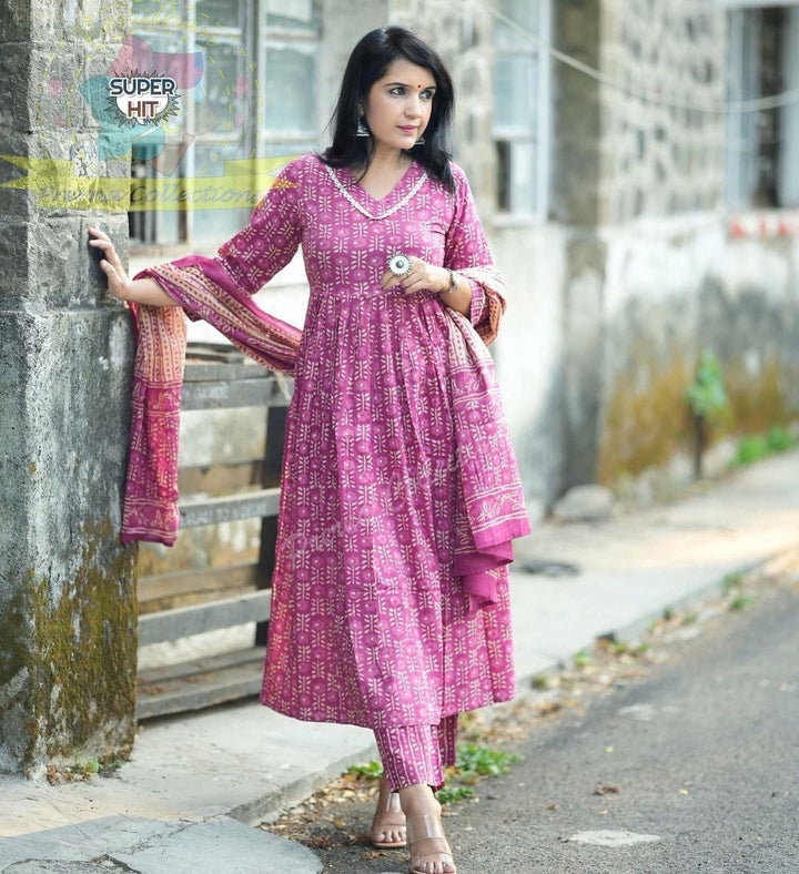 cotton kurta with cotton  pant paired with malmal printed dupatta