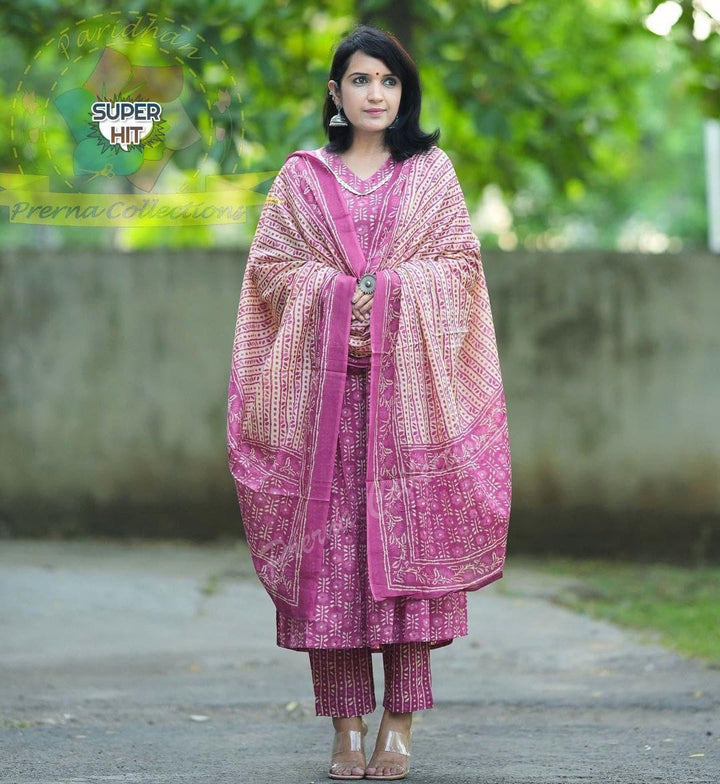 cotton kurta with cotton  pant paired with malmal printed dupatta