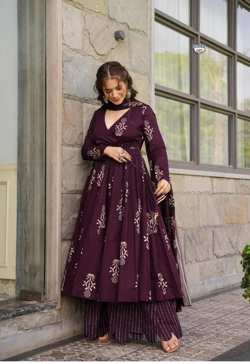 BEAUTIFUL HEAVY FULLY FLAIRD ANARKALI STITCHIED SUIT SET