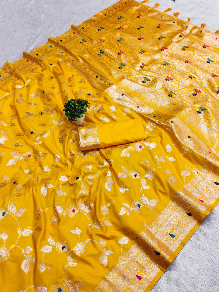 Soft Banarasi silk saree with zari weaving Meenakari touchup design all over the saree