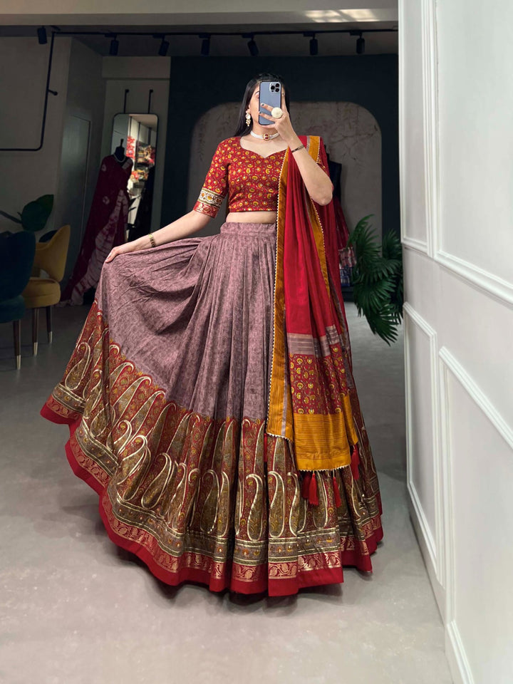 MEELANA Breathtaking tussar silk lehenga choli featuring stunning Kashmiri print